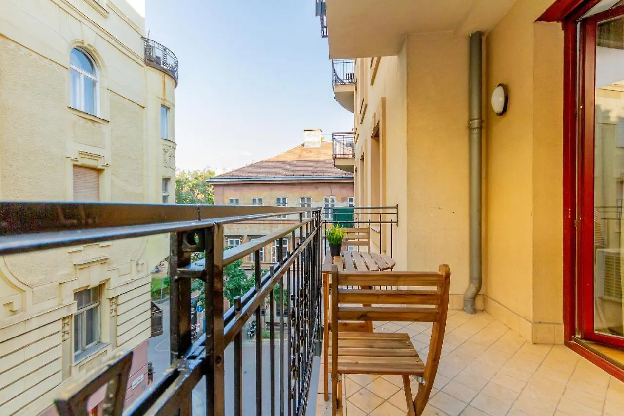Apartamento Kiraly Str. Corner Downtown Budapest